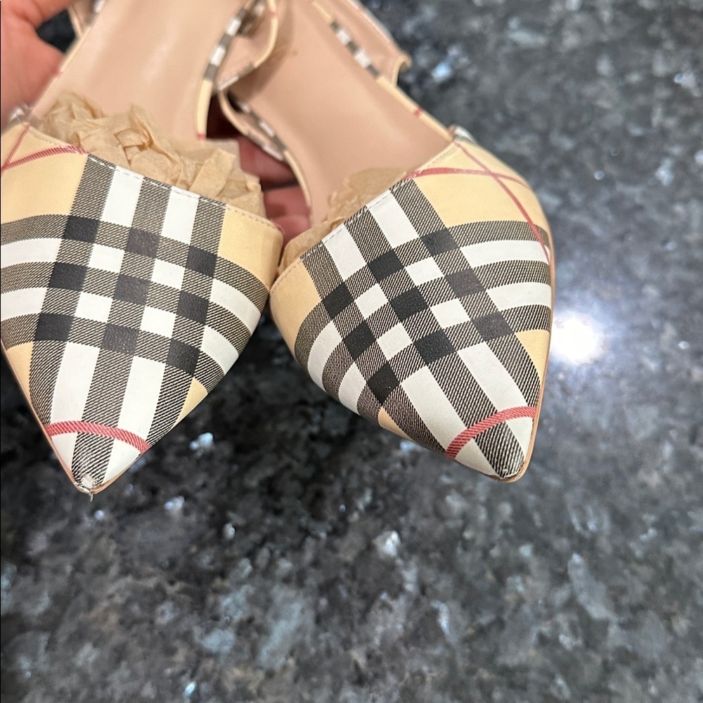 Classic Plaid Pointed Toe Slingback Heels | Size 8 - Picture 4 of 5
